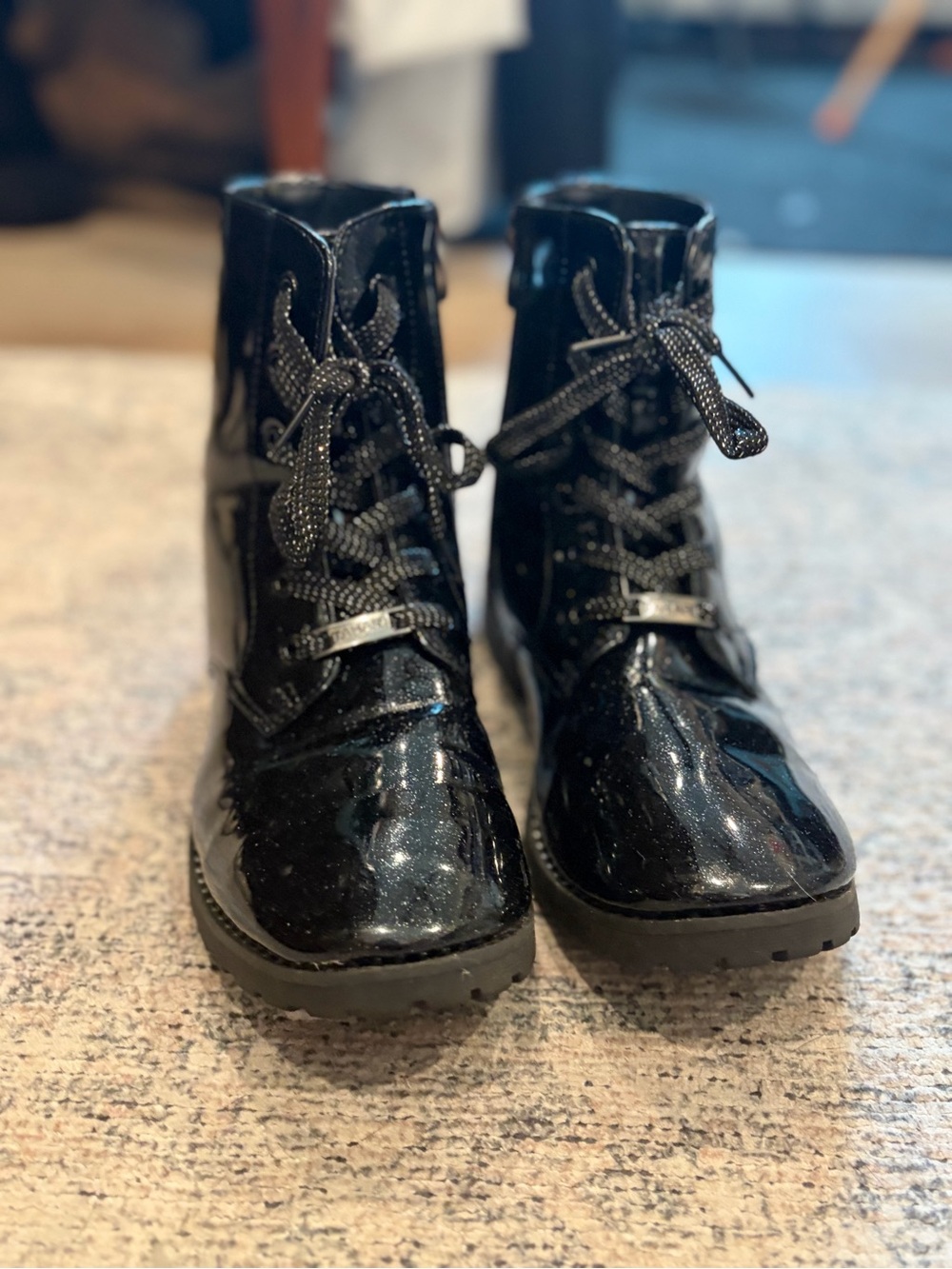 Tahari Big Kids/Youth Size 5 Patent Black Lace-Up combat Boots with Side Zip